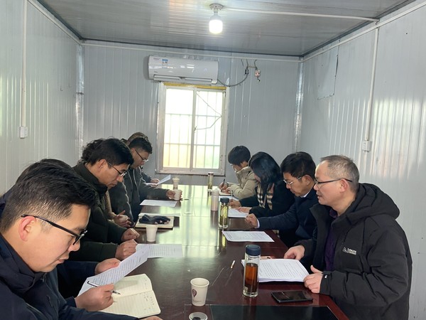 组织召开座谈会.jpg